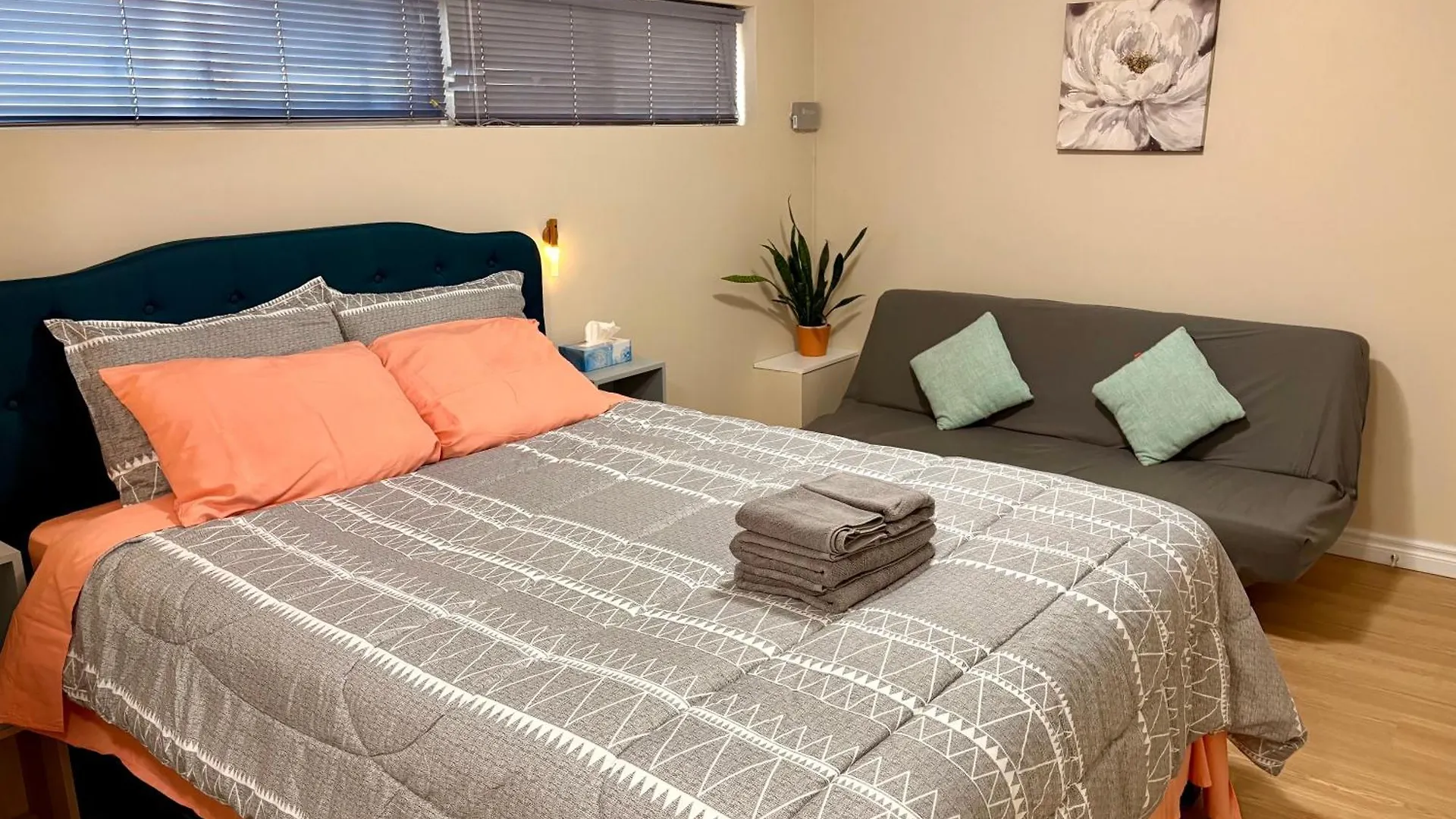 Privatunterkunft Vita House Toronto Near Downsview And Yorkdale Shopping Center Kanada