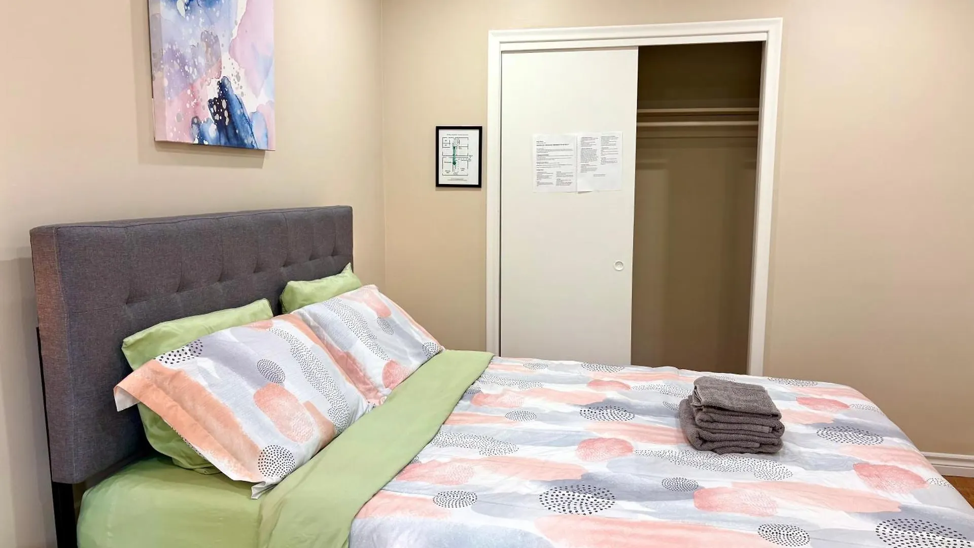 Vita House Toronto Near Downsview And Yorkdale Shopping Center Privatunterkunft